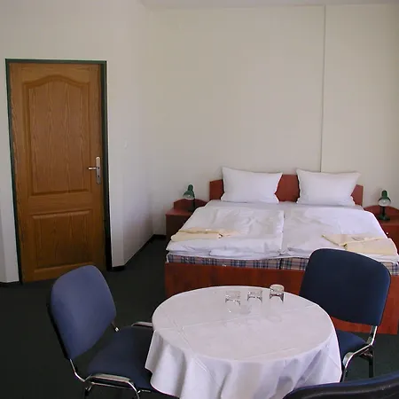 Hotel Golden 3*